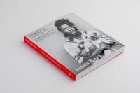 Juhan Kuus. Inimlikkuse mõõt. 45 aastat dokumentaalfotograafiat Lõuna-Aafrikas. Teine täiendatud trükk. The Measure of Humanity. 45 Years of Documentary Photography in South Africa.Second Edition