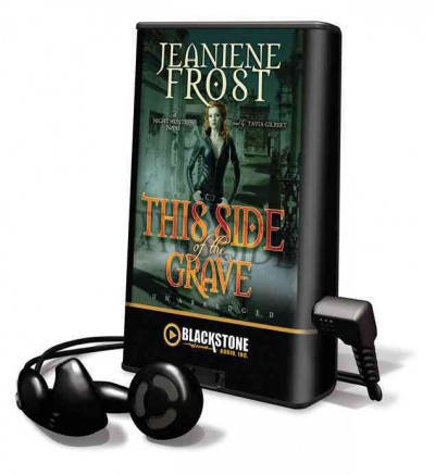 This Side of the Grave: A Night Huntress Novel