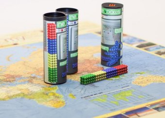 Magnetkugeln NEOBALLS Set 216-teilig grün-gelb-blau-rot: Für Markierungen auf Landkarten. 4x54 Stück rot, blau, gelb, grün, d5 x 1 mm